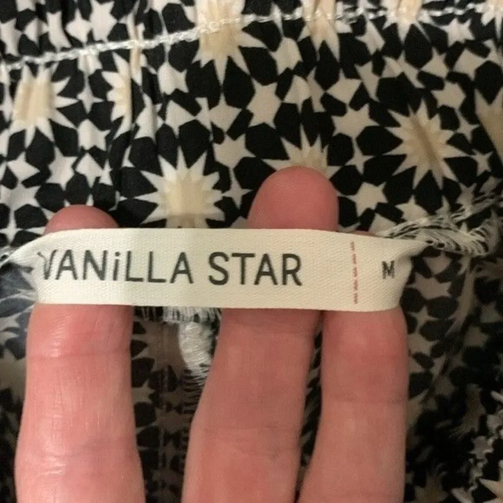 Vanilla Star High Rise Shorts Medium Geometric Sun Print Pull On Casual Workout